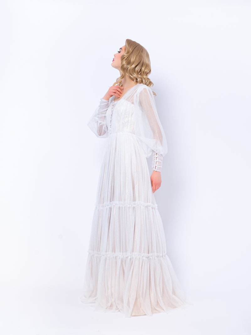 Etheric bridal dress with long sleeves, A-line, made of tulle, with lace