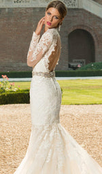 BRIDAL DRESS ADDICTED TO LACE